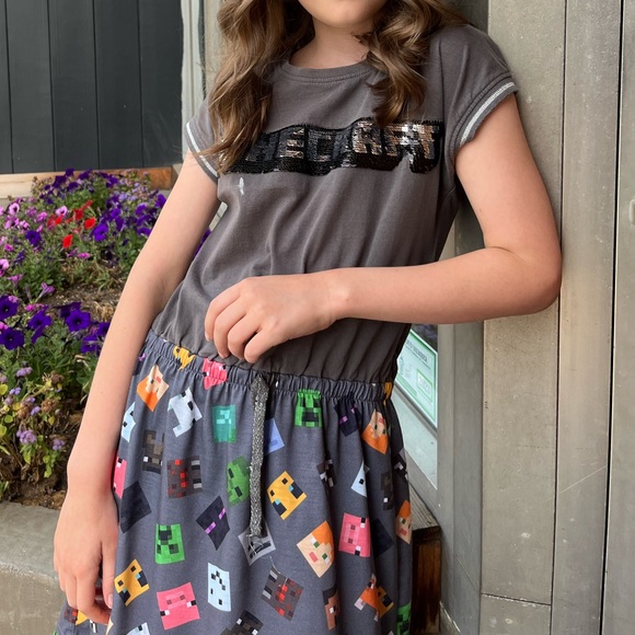 Minecraft Girls' Sequins Dress (9/10) - Picture 10 of 10